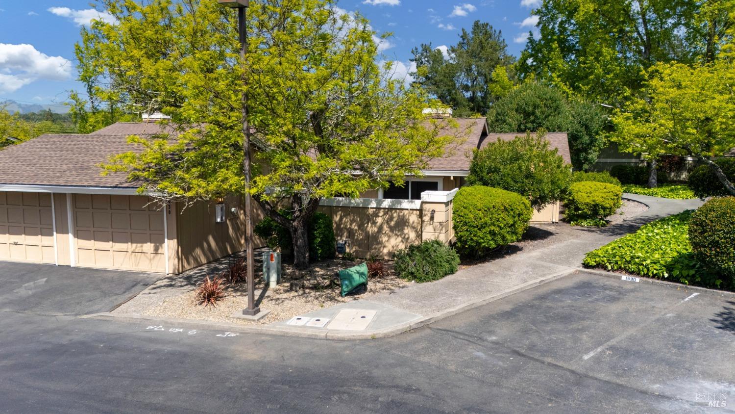 Detail Gallery Image 1 of 1 For 1630 Arroyo Sierra Dr, Santa Rosa,  CA 95405 - 3 Beds | 2 Baths