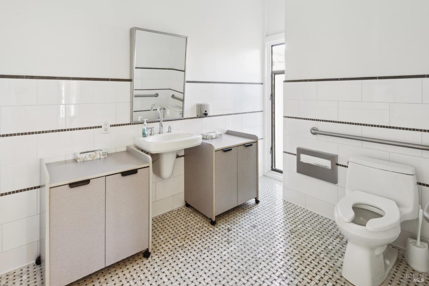Detail Gallery Image 33 of 33 For 219 Caledonia St, Sausalito,  CA 94965 - – Beds | – Baths