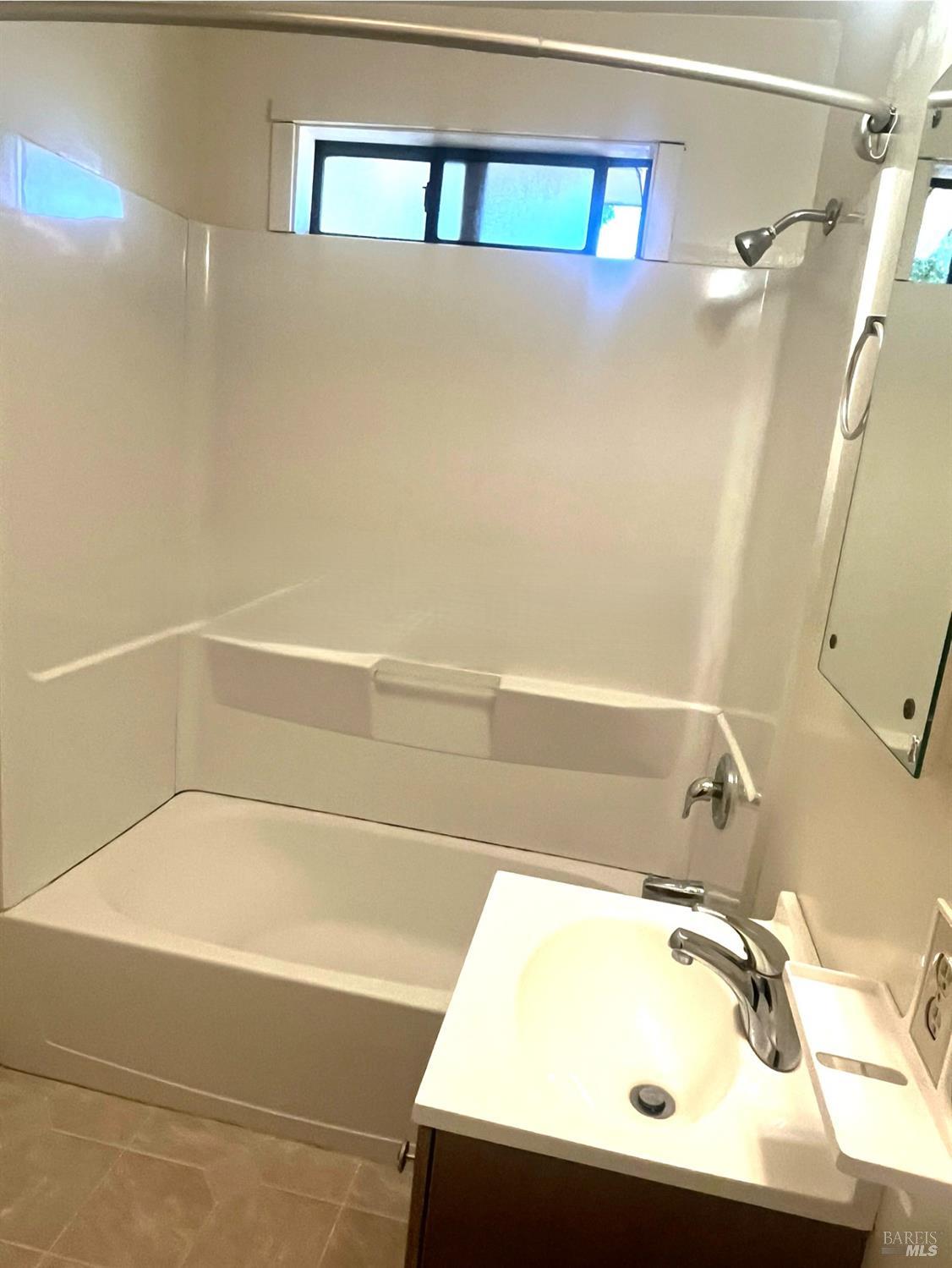 Detail Gallery Image 1 of 10 For 121 S East St, Cloverdale,  CA 95425 - – Beds | – Baths