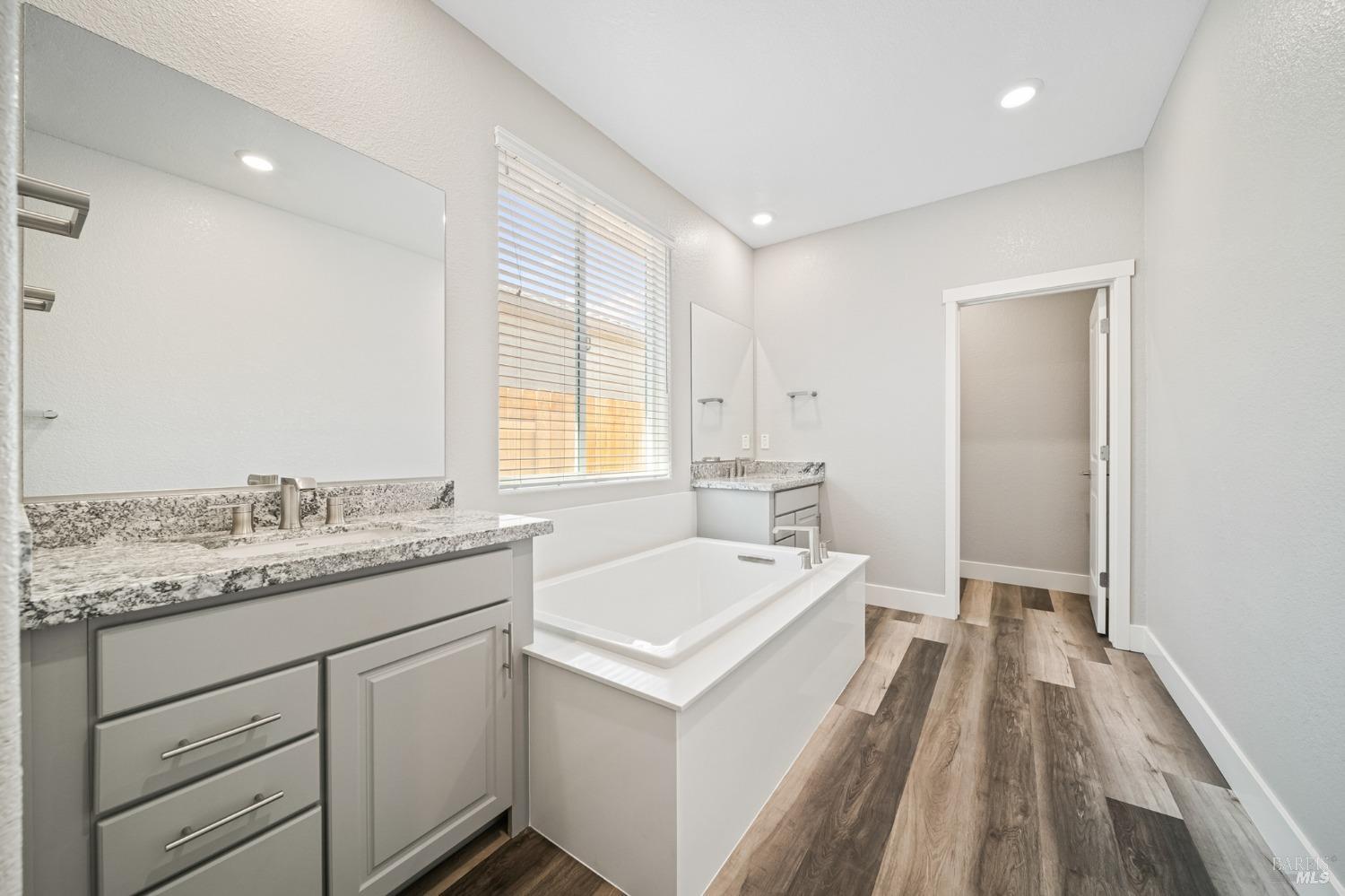 Detail Gallery Image 19 of 21 For 2194 Rustic Oak Ln, Rio Vista,  CA 94571 - 2 Beds | 2 Baths