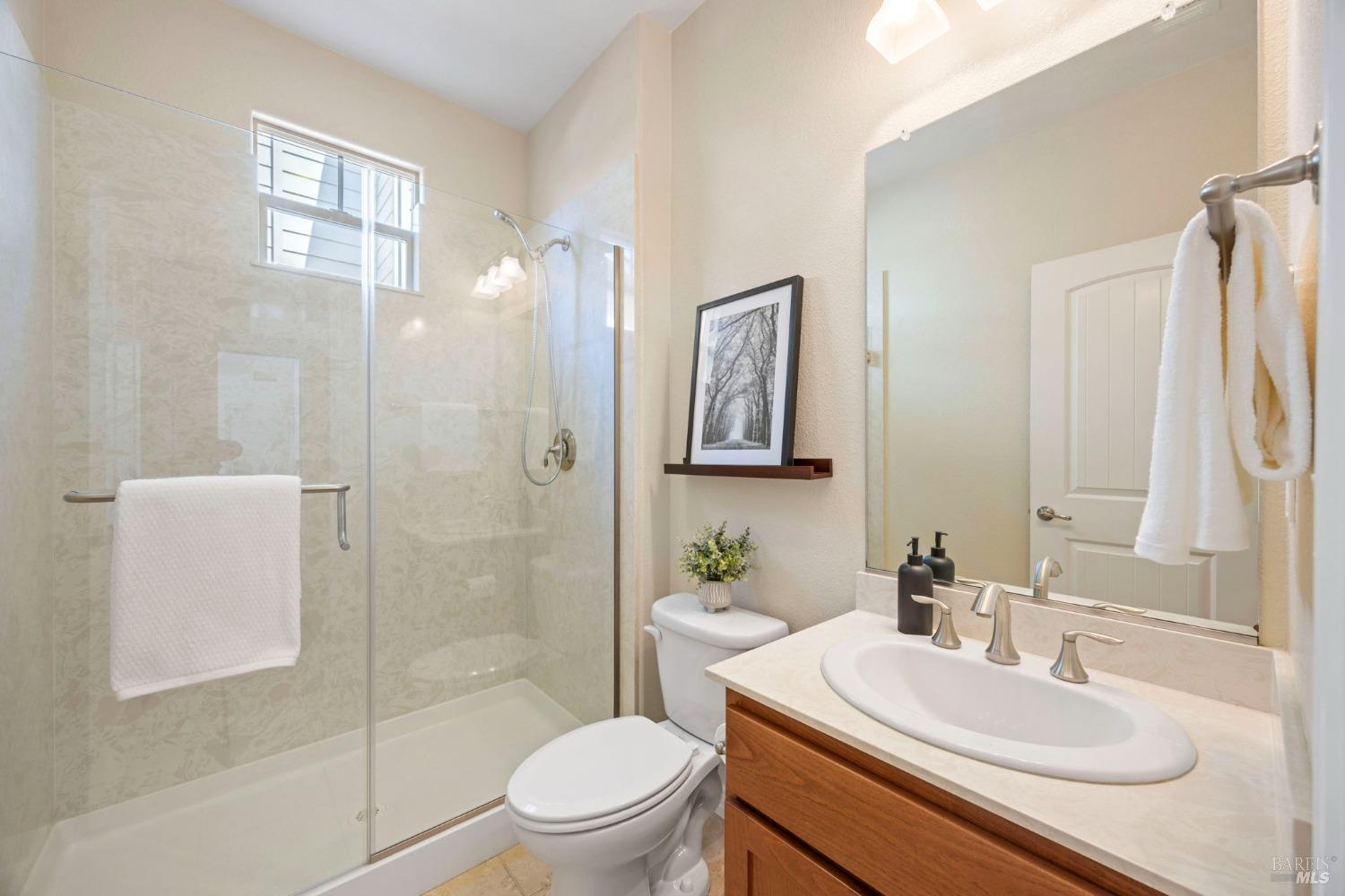 Detail Gallery Image 27 of 73 For 34 Canyon Green Loop, Novato,  CA 94947 - 4 Beds | 3 Baths