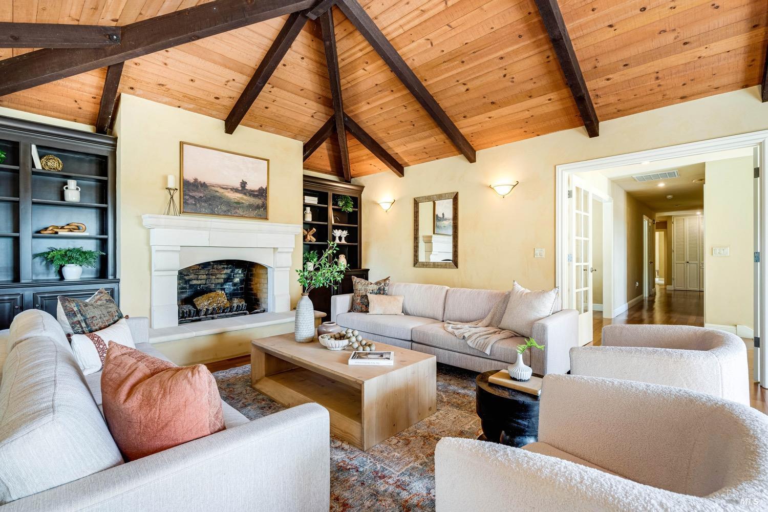 Detail Gallery Image 13 of 67 For 14 Maui Way, Napa,  CA 94558 - 4 Beds | 3 Baths