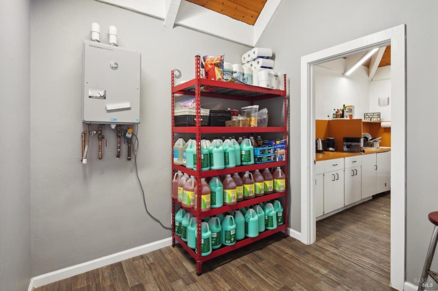 Detail Gallery Image 14 of 33 For 219 Caledonia St, Sausalito,  CA 94965 - – Beds | – Baths