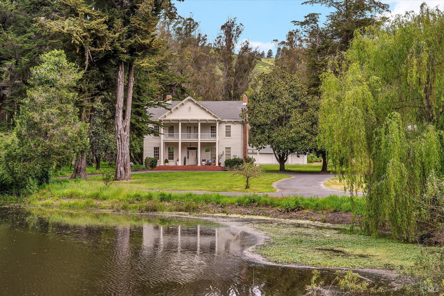 Detail Gallery Image 2 of 93 For 5000 Carroll Rd, Petaluma,  CA 94952 - 6 Beds | 5 Baths