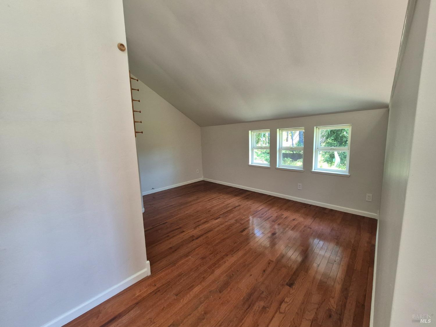Detail Gallery Image 33 of 40 For 1431 Lakeside Dr, Laytonville,  CA 95454 - 3 Beds | 2 Baths