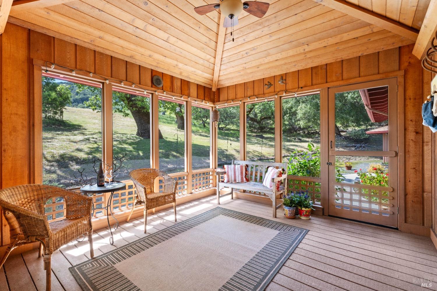 Detail Gallery Image 11 of 56 For 3400 Mcnab Ranch Rd, Ukiah,  CA 95482 - 3 Beds | 2 Baths