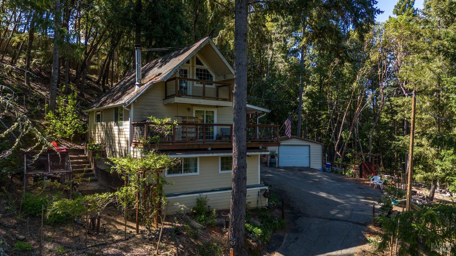 Detail Gallery Image 6 of 24 For 2006 Lupine Dr, Willits,  CA 95490 - 3 Beds | 1/1 Baths