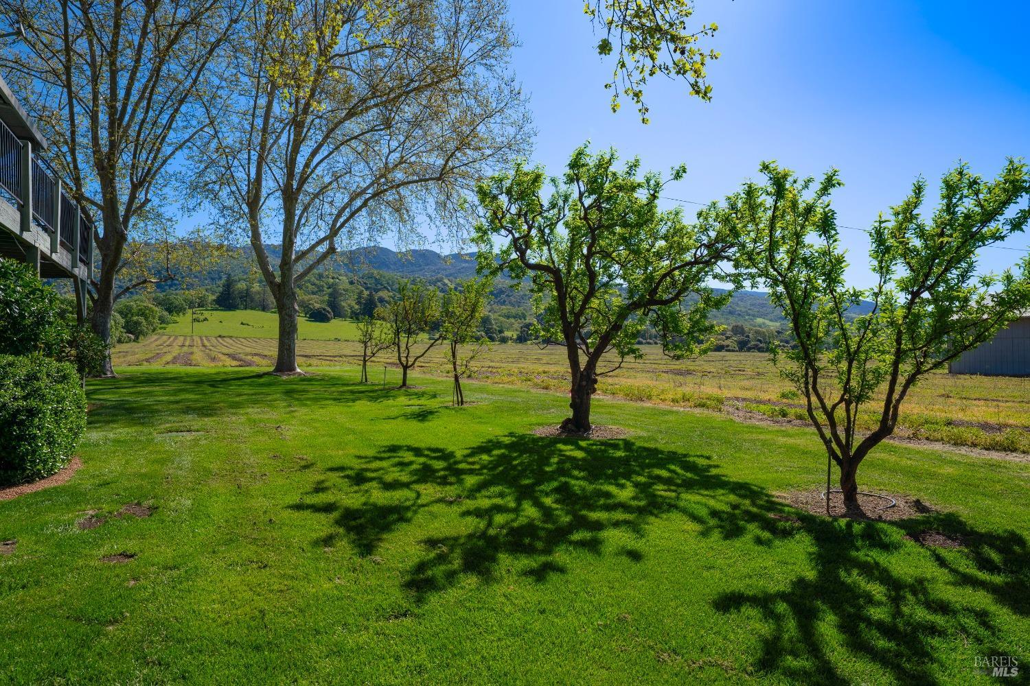 Detail Gallery Image 28 of 53 For 6201 Old River Rd, Ukiah,  CA 95482 - 4 Beds | 2 Baths