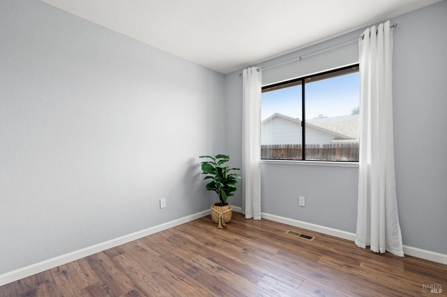 Detail Gallery Image 20 of 33 For 113 Pirates Cv, Vallejo,  CA 94591 - 3 Beds | 2 Baths