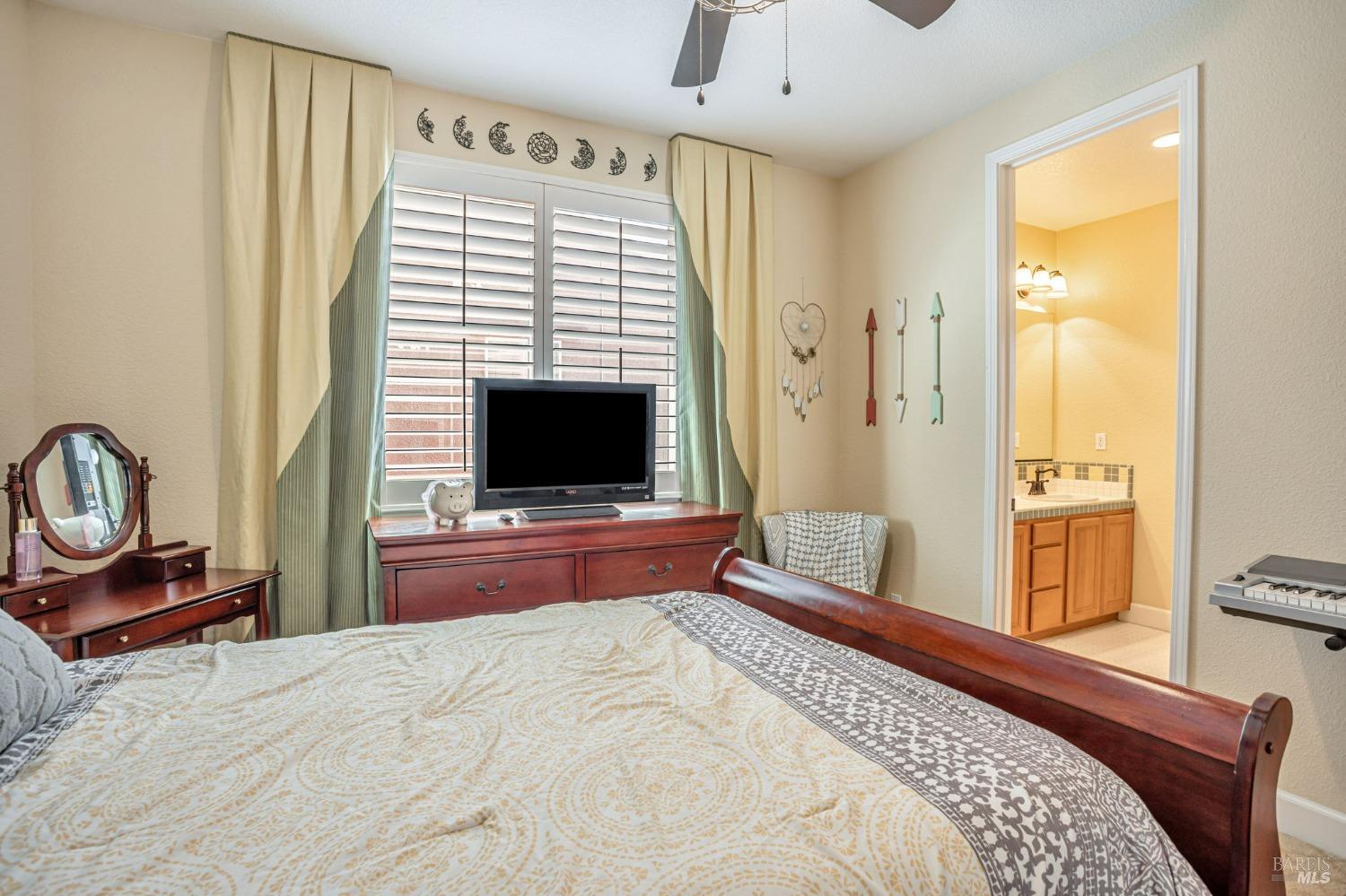 Detail Gallery Image 32 of 46 For 325 Turnbridge St, Vacaville,  CA 95687 - 3 Beds | 2/1 Baths