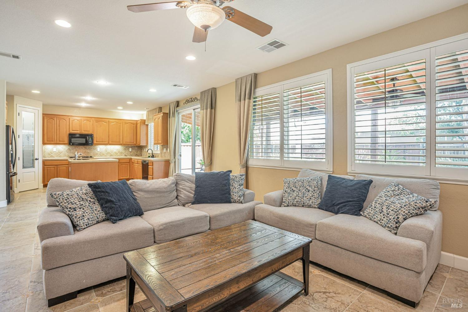 Detail Gallery Image 13 of 46 For 325 Turnbridge St, Vacaville,  CA 95687 - 3 Beds | 2/1 Baths