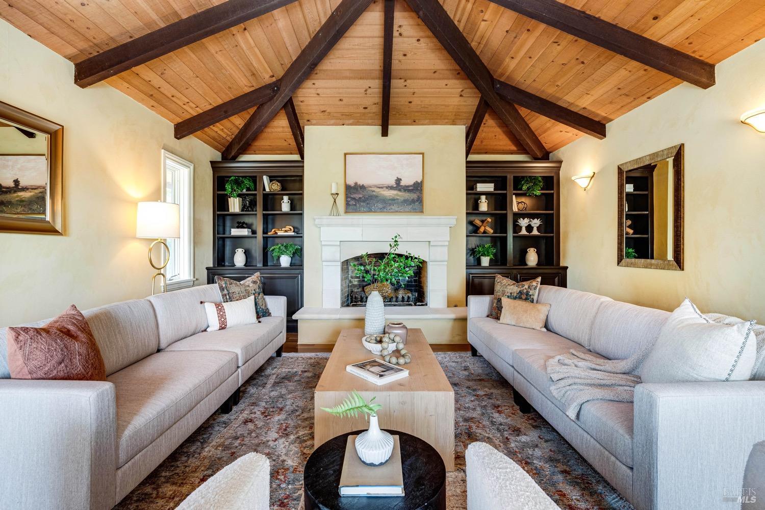Detail Gallery Image 11 of 67 For 14 Maui Way, Napa,  CA 94558 - 4 Beds | 3 Baths