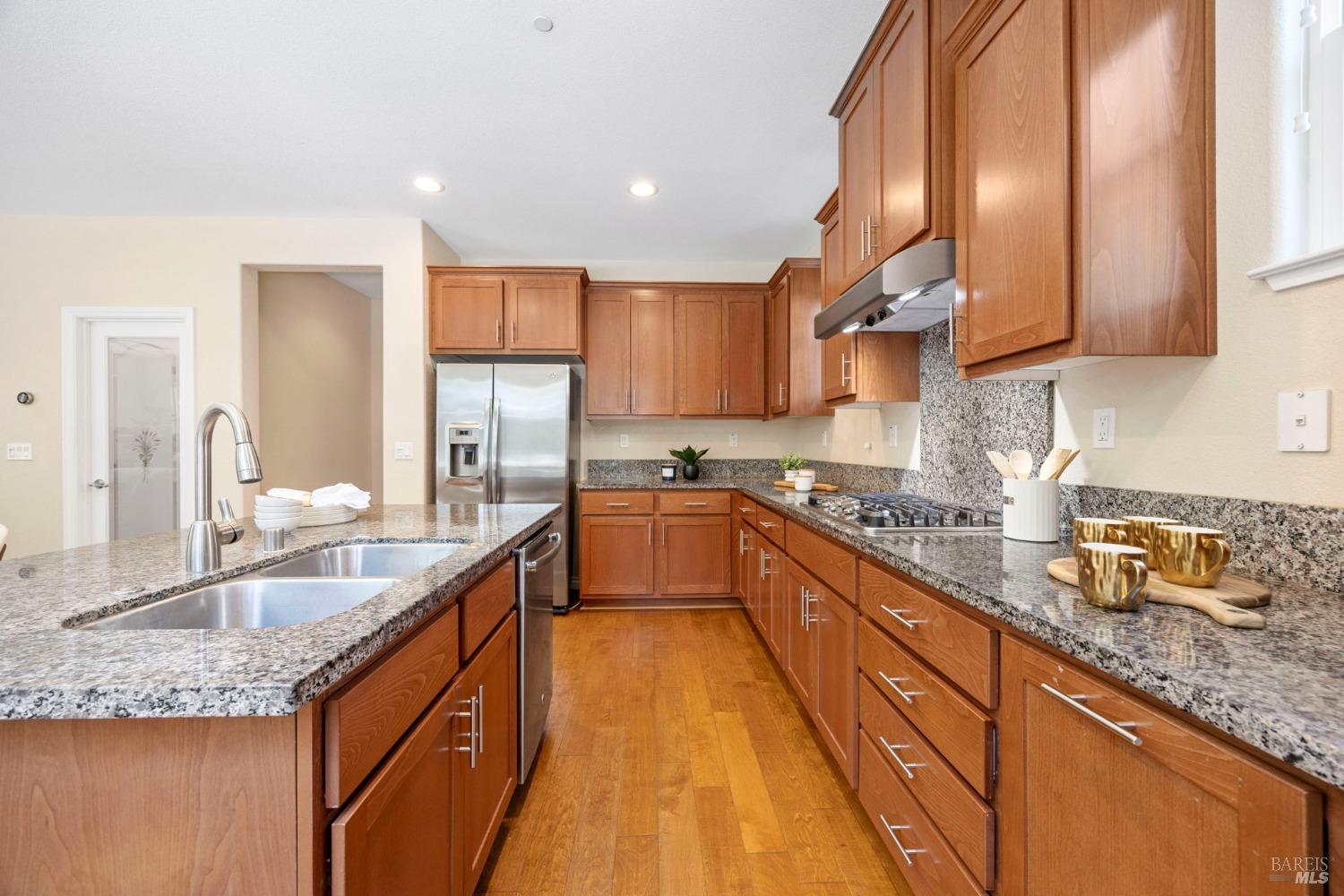 Detail Gallery Image 23 of 73 For 34 Canyon Green Loop, Novato,  CA 94947 - 4 Beds | 3 Baths