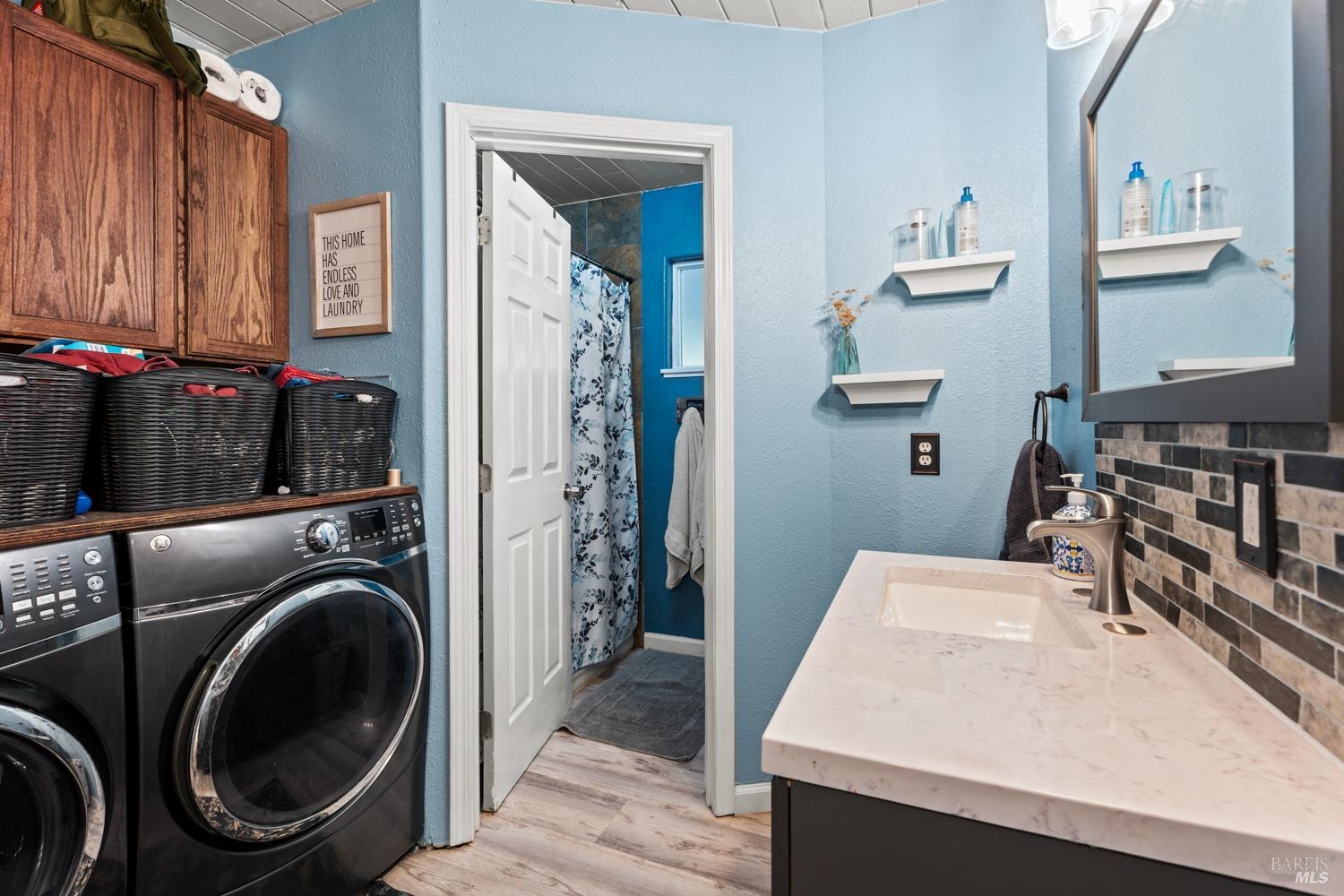Detail Gallery Image 14 of 24 For 2006 Lupine Dr, Willits,  CA 95490 - 3 Beds | 1/1 Baths