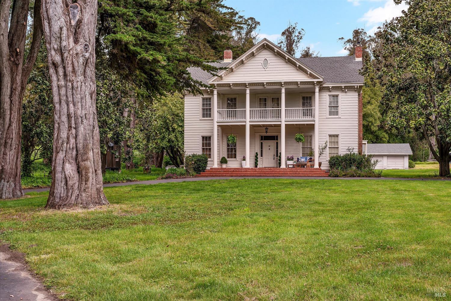 Detail Gallery Image 5 of 93 For 5000 Carroll Rd, Petaluma,  CA 94952 - 6 Beds | 5 Baths