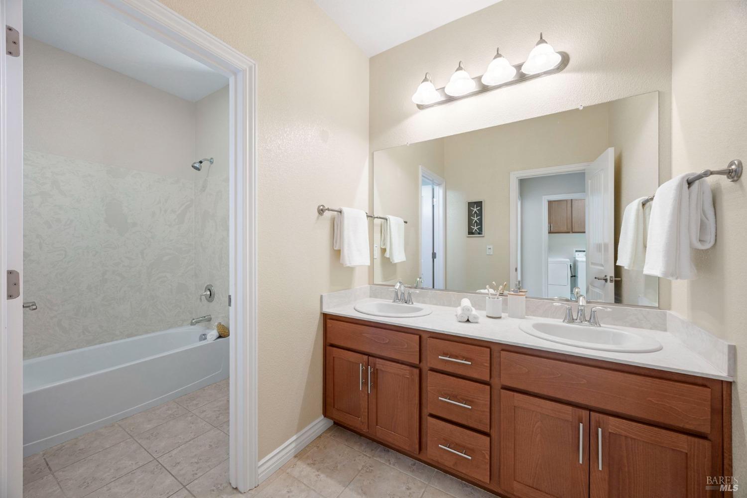 Detail Gallery Image 49 of 73 For 34 Canyon Green Loop, Novato,  CA 94947 - 4 Beds | 3 Baths