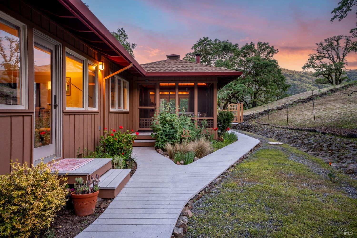 Detail Gallery Image 3 of 56 For 3400 Mcnab Ranch Rd, Ukiah,  CA 95482 - 3 Beds | 2 Baths