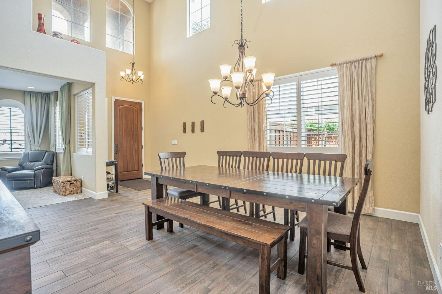 Detail Gallery Image 6 of 46 For 325 Turnbridge St, Vacaville,  CA 95687 - 3 Beds | 2/1 Baths
