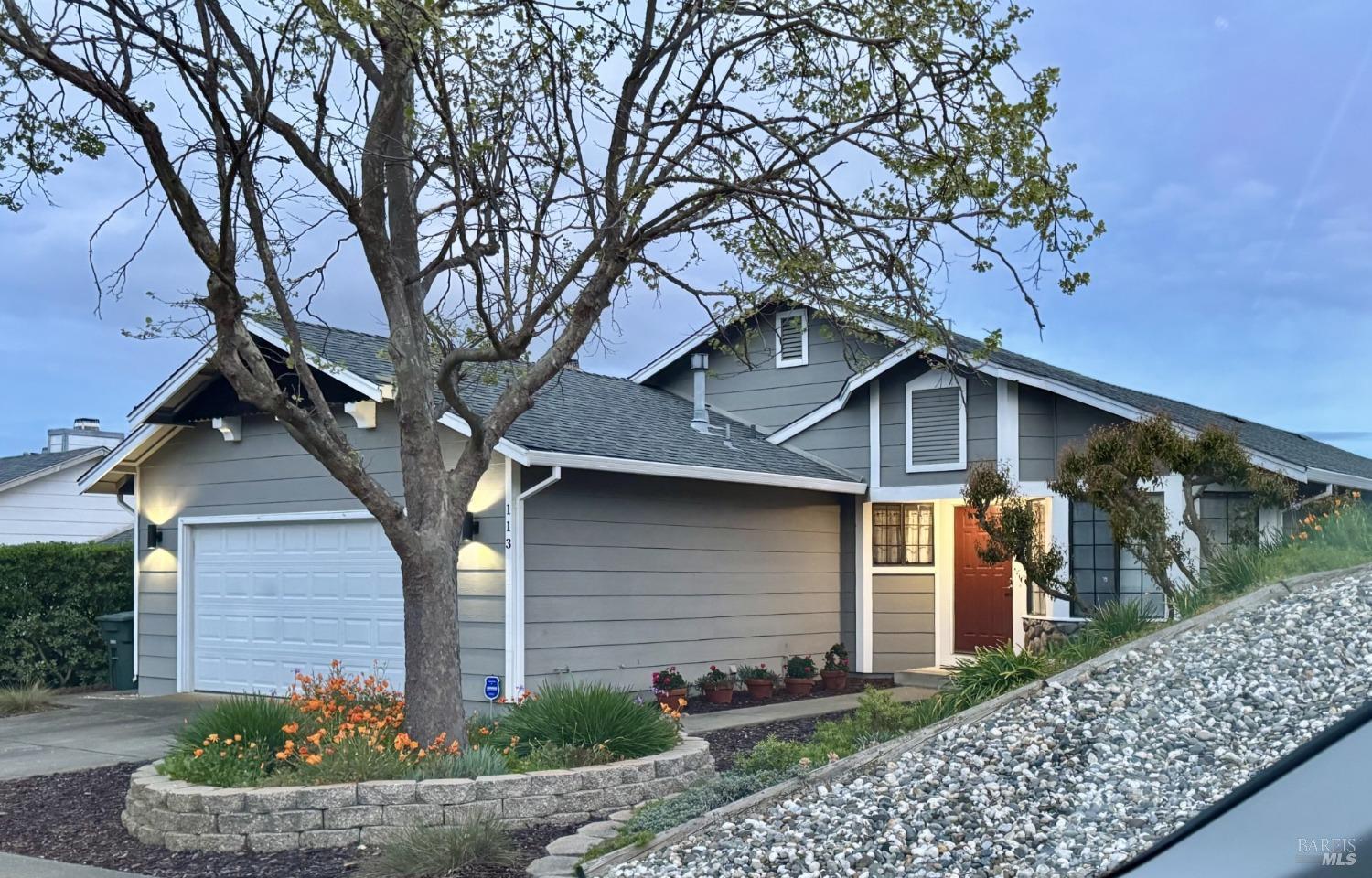 Detail Gallery Image 1 of 33 For 113 Pirates Cv, Vallejo,  CA 94591 - 3 Beds | 2 Baths
