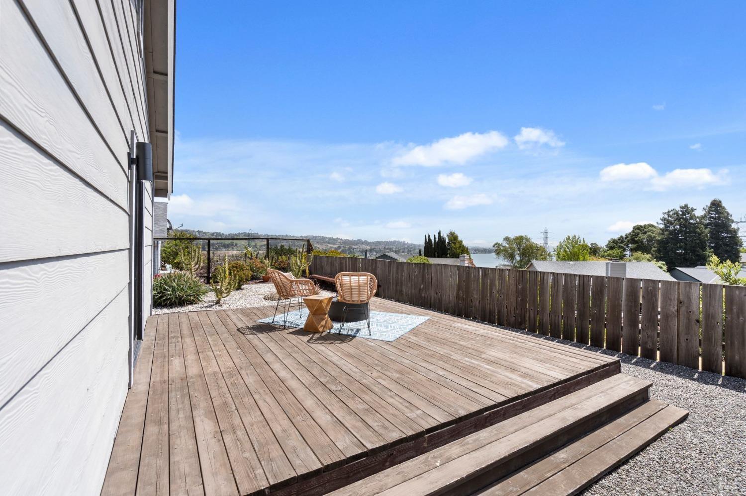 Detail Gallery Image 24 of 33 For 113 Pirates Cv, Vallejo,  CA 94591 - 3 Beds | 2 Baths