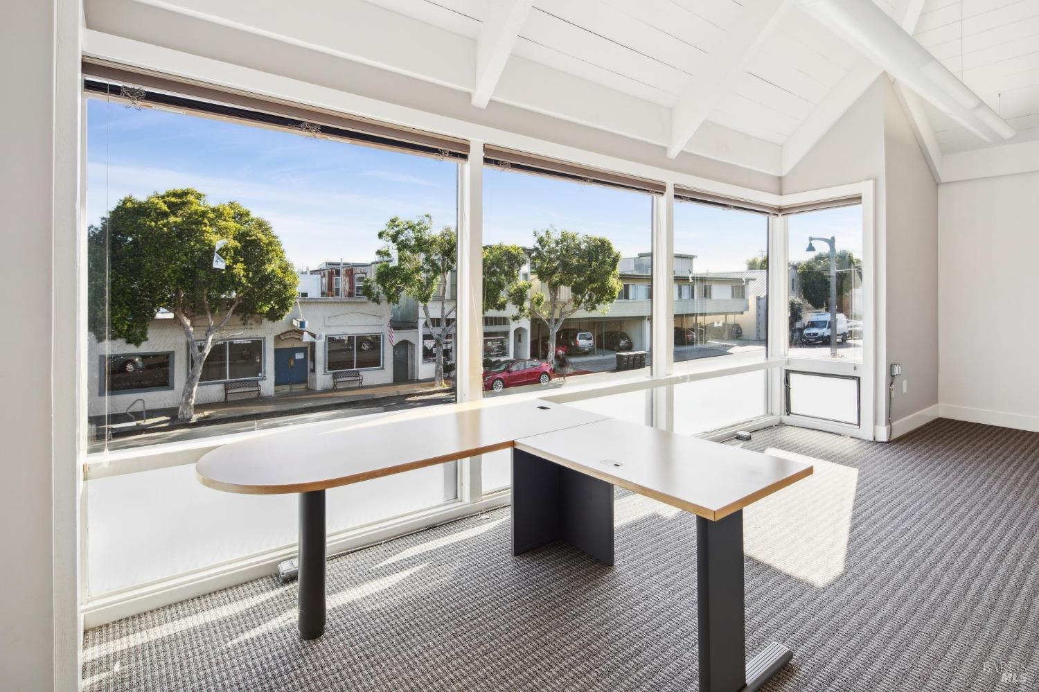 Detail Gallery Image 31 of 33 For 219 Caledonia St, Sausalito,  CA 94965 - – Beds | – Baths