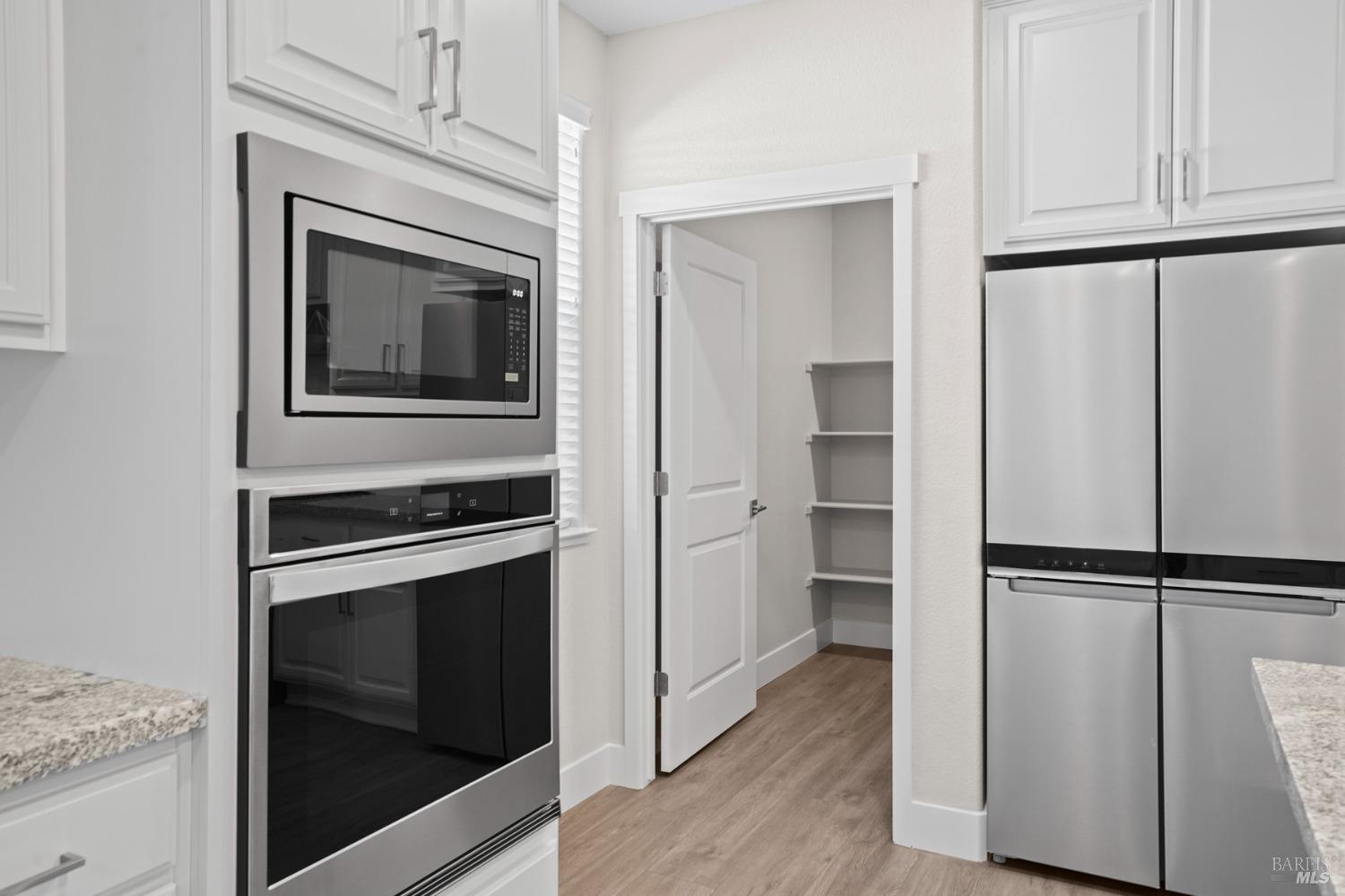 Detail Gallery Image 11 of 23 For 2240 Rustic Oak Ln, Rio Vista,  CA 94571 - 3 Beds | 3 Baths