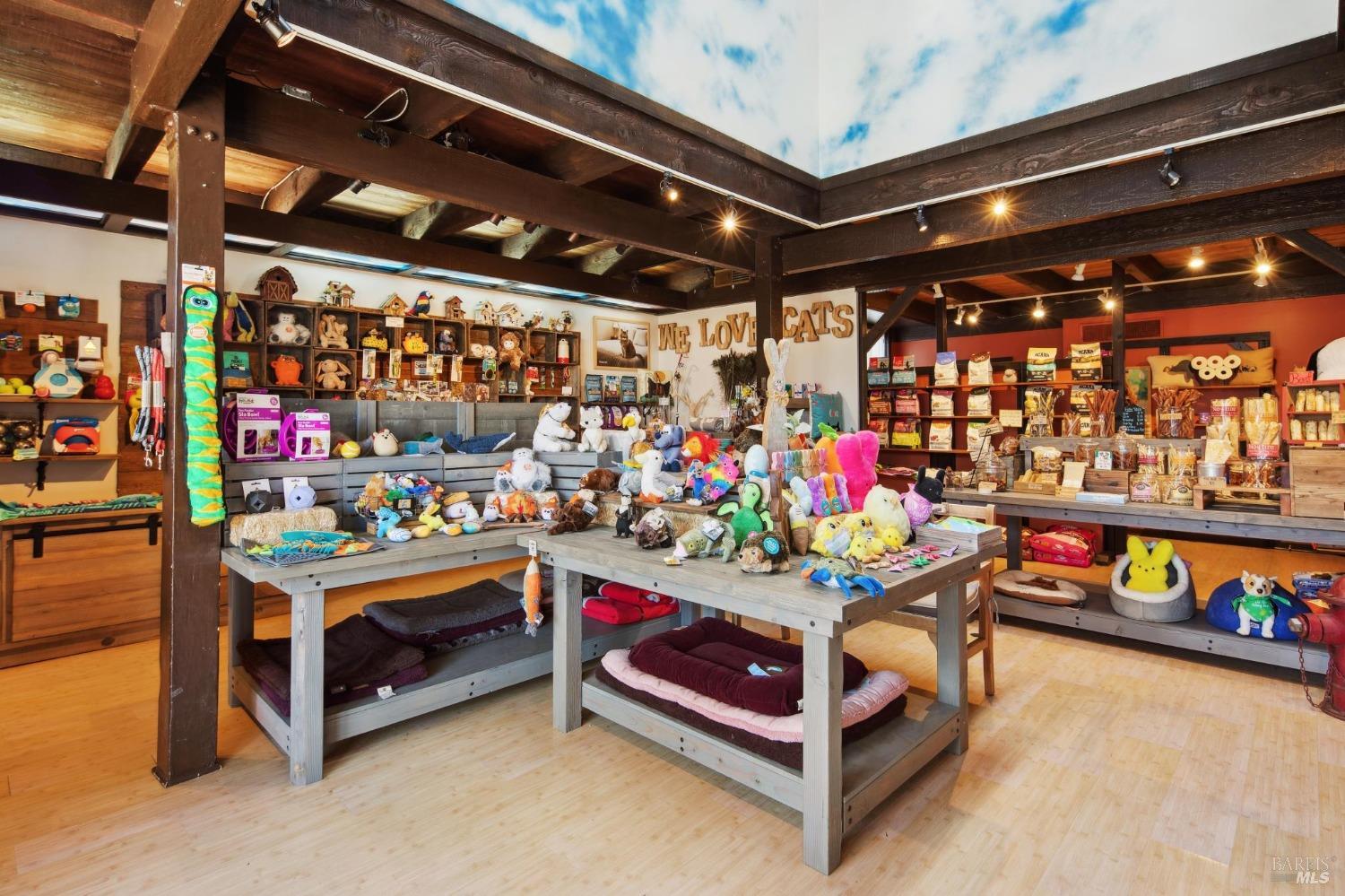 Detail Gallery Image 4 of 33 For 219 Caledonia St, Sausalito,  CA 94965 - – Beds | – Baths