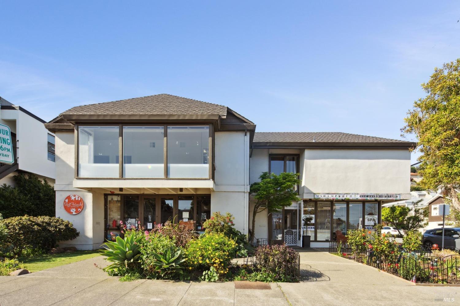 Detail Gallery Image 1 of 33 For 219 Caledonia St, Sausalito,  CA 94965 - – Beds | – Baths