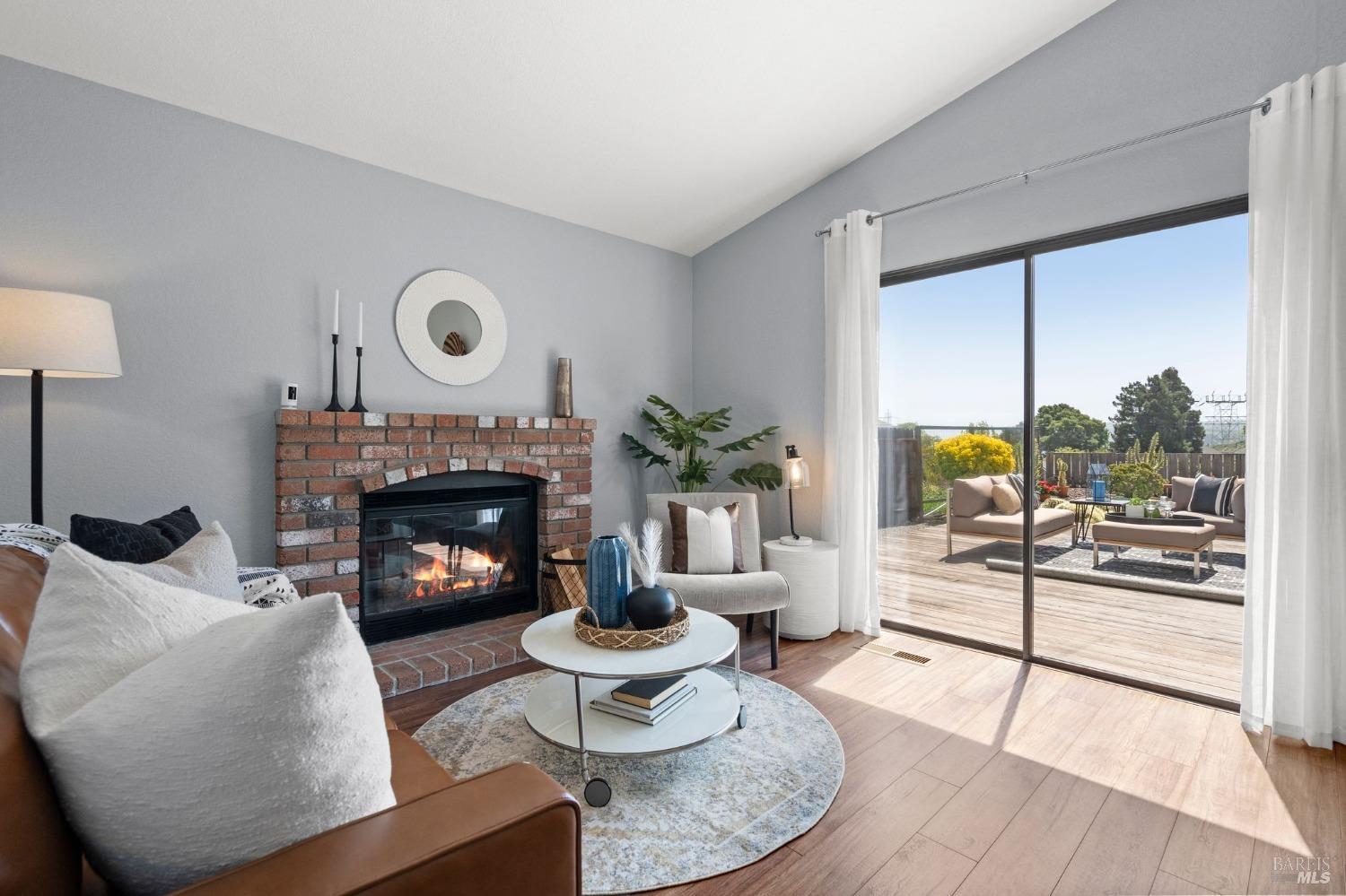 Detail Gallery Image 12 of 33 For 113 Pirates Cv, Vallejo,  CA 94591 - 3 Beds | 2 Baths