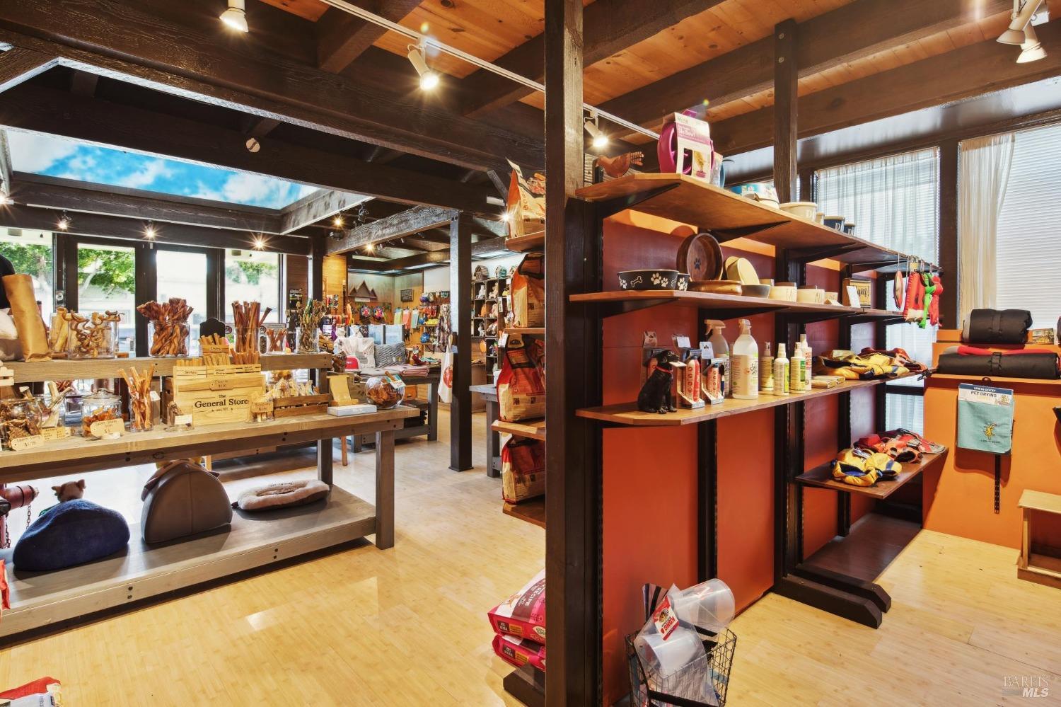 Detail Gallery Image 6 of 33 For 219 Caledonia St, Sausalito,  CA 94965 - – Beds | – Baths