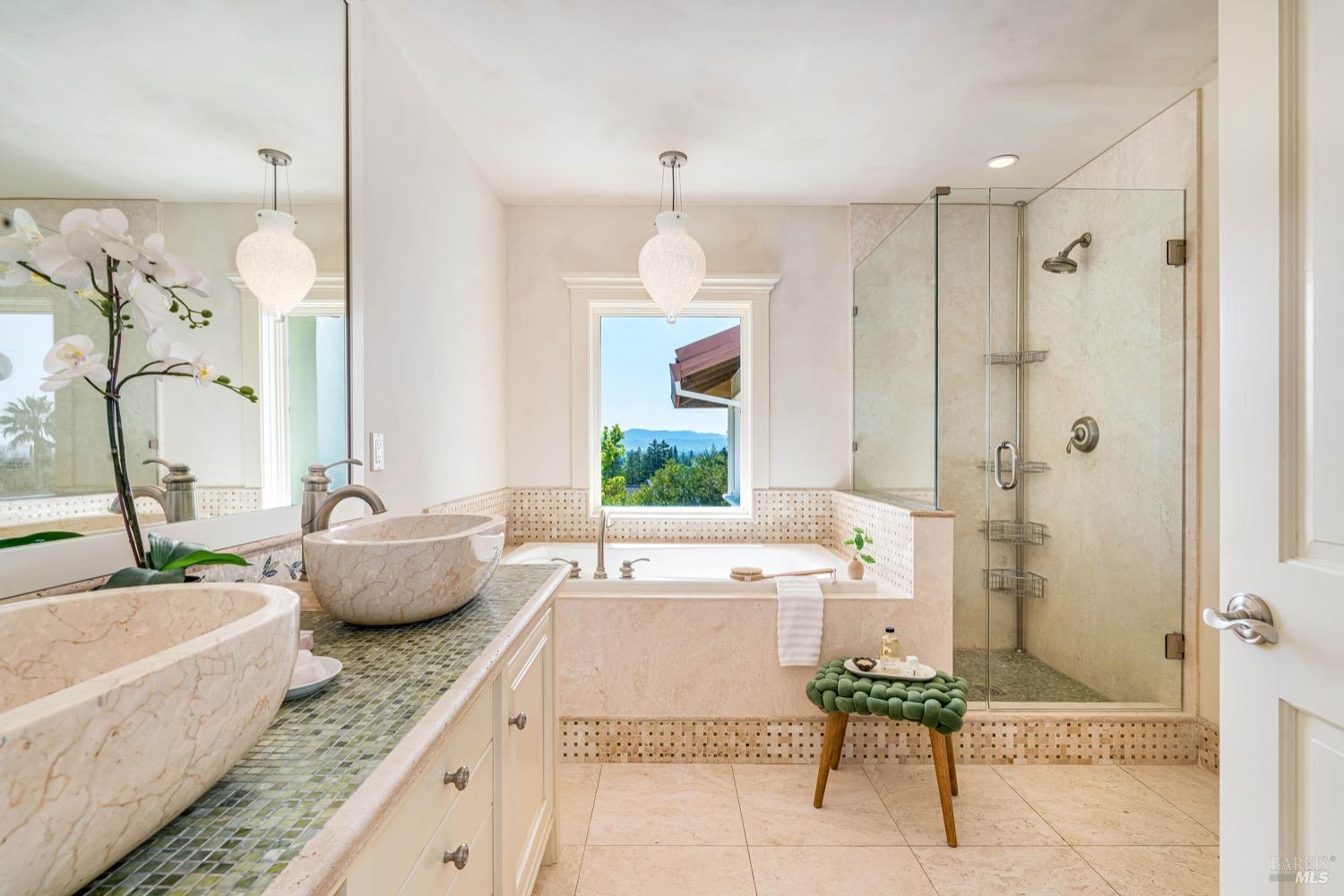Detail Gallery Image 37 of 67 For 14 Maui Way, Napa,  CA 94558 - 4 Beds | 3 Baths