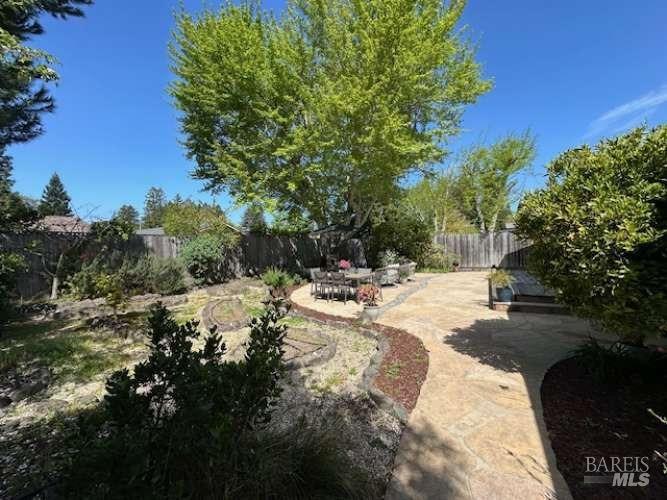 Brookhaven Court, Sebastopol, California image 20
