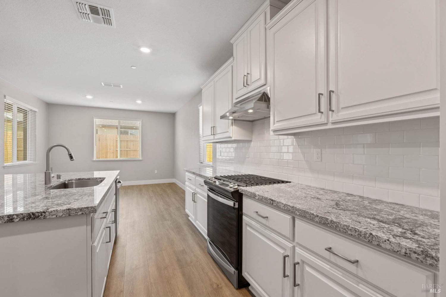 Detail Gallery Image 12 of 23 For 2230 Rustic Oak Ln, Rio Vista,  CA 94571 - 3 Beds | 2 Baths