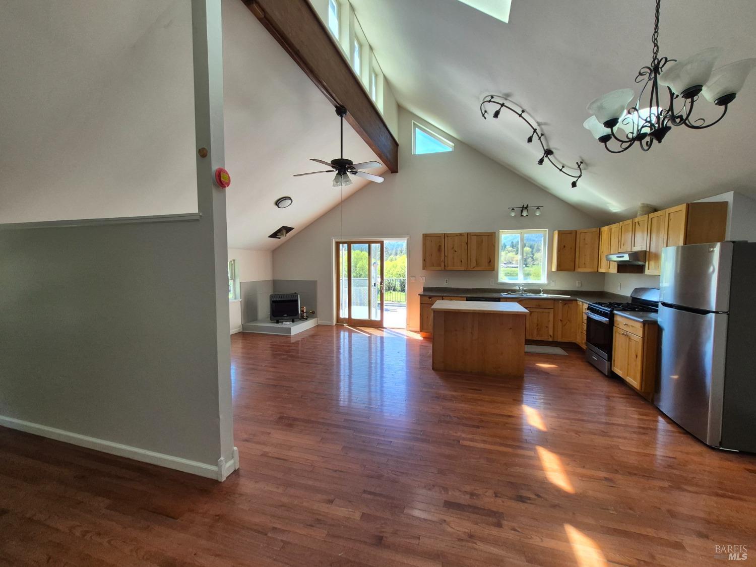 Detail Gallery Image 22 of 40 For 1431 Lakeside Dr, Laytonville,  CA 95454 - 3 Beds | 2 Baths