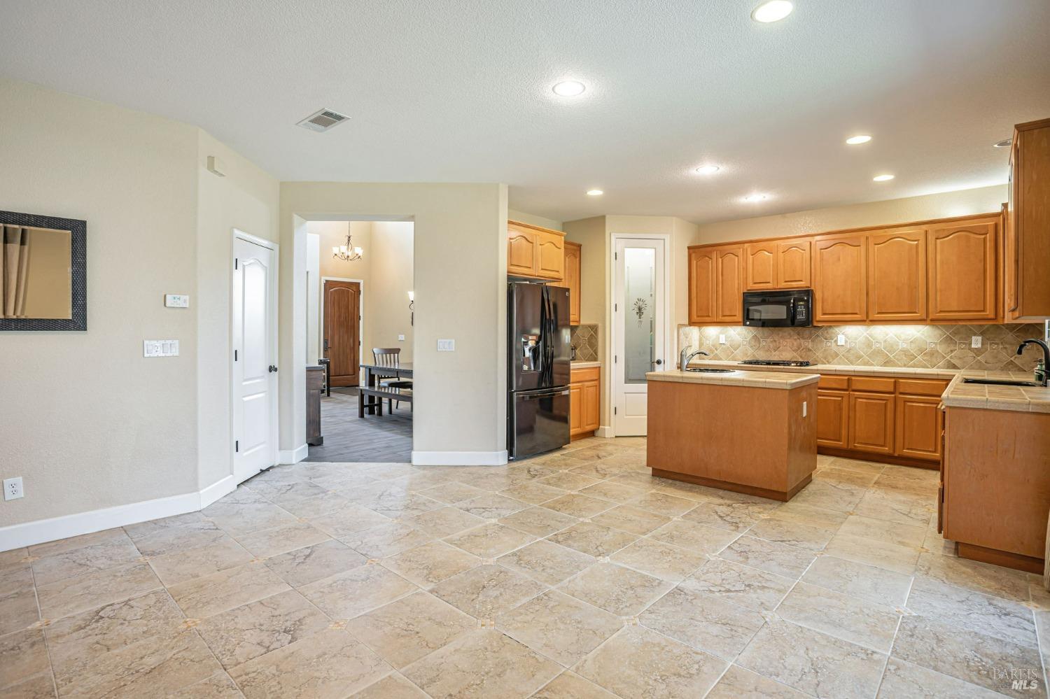 Detail Gallery Image 17 of 46 For 325 Turnbridge St, Vacaville,  CA 95687 - 3 Beds | 2/1 Baths