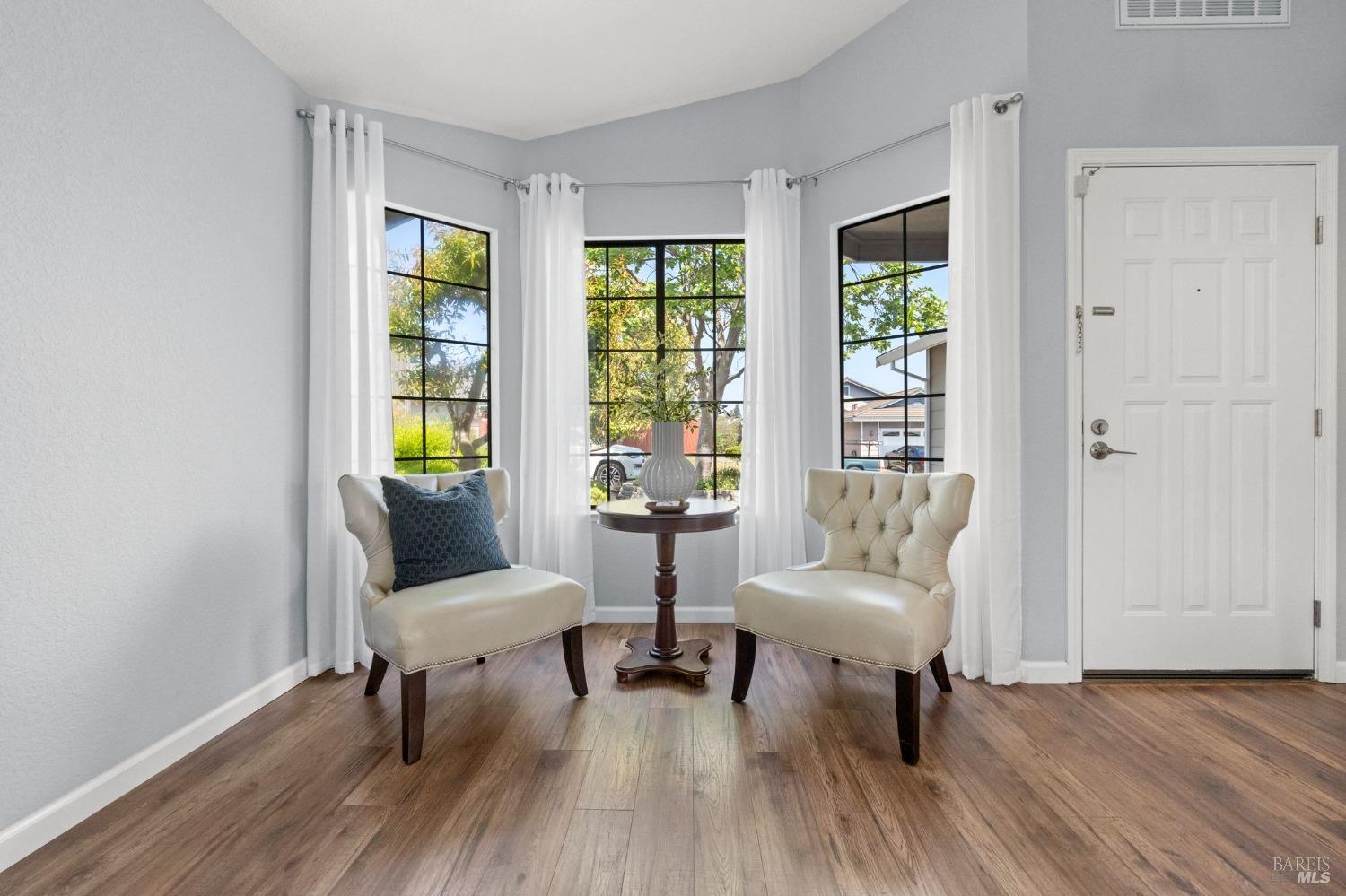 Detail Gallery Image 6 of 33 For 113 Pirates Cv, Vallejo,  CA 94591 - 3 Beds | 2 Baths