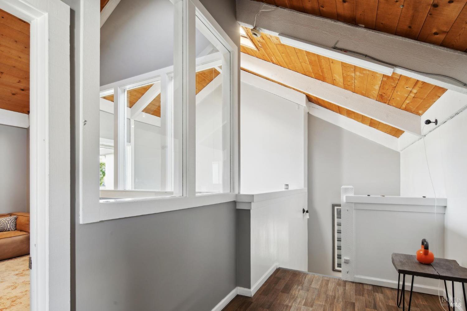 Detail Gallery Image 11 of 33 For 219 Caledonia St, Sausalito,  CA 94965 - – Beds | – Baths