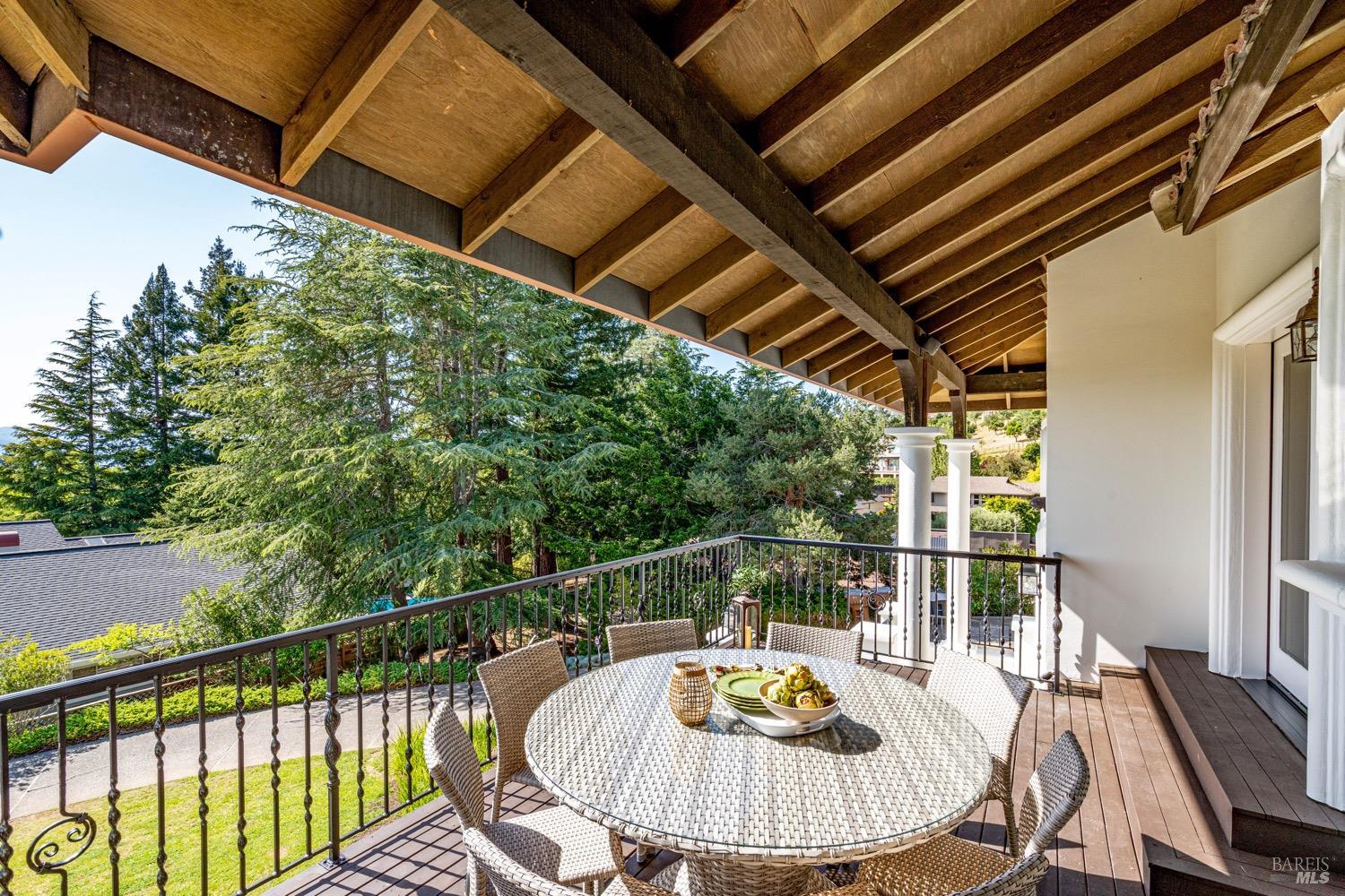 Detail Gallery Image 32 of 67 For 14 Maui Way, Napa,  CA 94558 - 4 Beds | 3 Baths