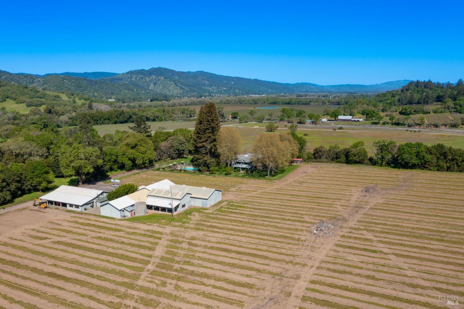 Detail Gallery Image 42 of 53 For 6201 Old River Rd, Ukiah,  CA 95482 - 4 Beds | 2 Baths