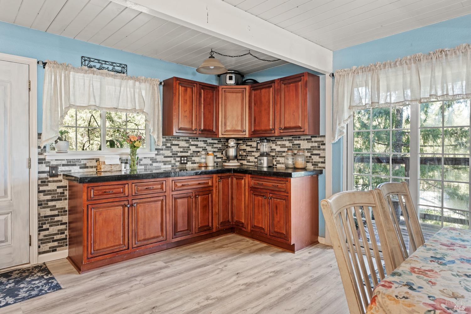 Detail Gallery Image 15 of 24 For 2006 Lupine Dr, Willits,  CA 95490 - 3 Beds | 1/1 Baths