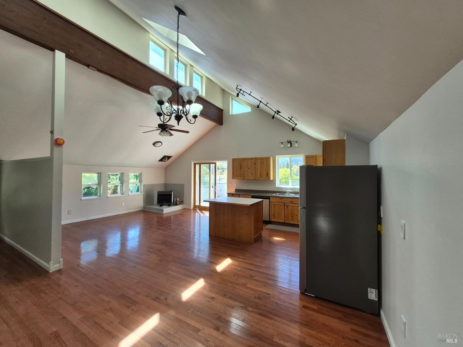 Detail Gallery Image 24 of 40 For 1431 Lakeside Dr, Laytonville,  CA 95454 - 3 Beds | 2 Baths
