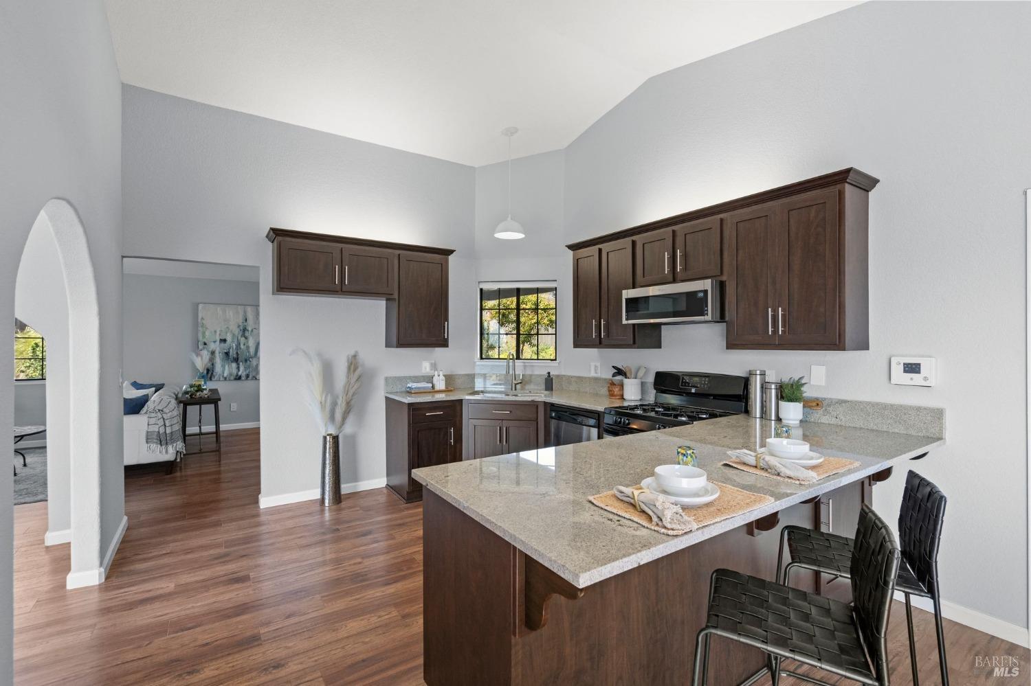 Detail Gallery Image 8 of 33 For 113 Pirates Cv, Vallejo,  CA 94591 - 3 Beds | 2 Baths