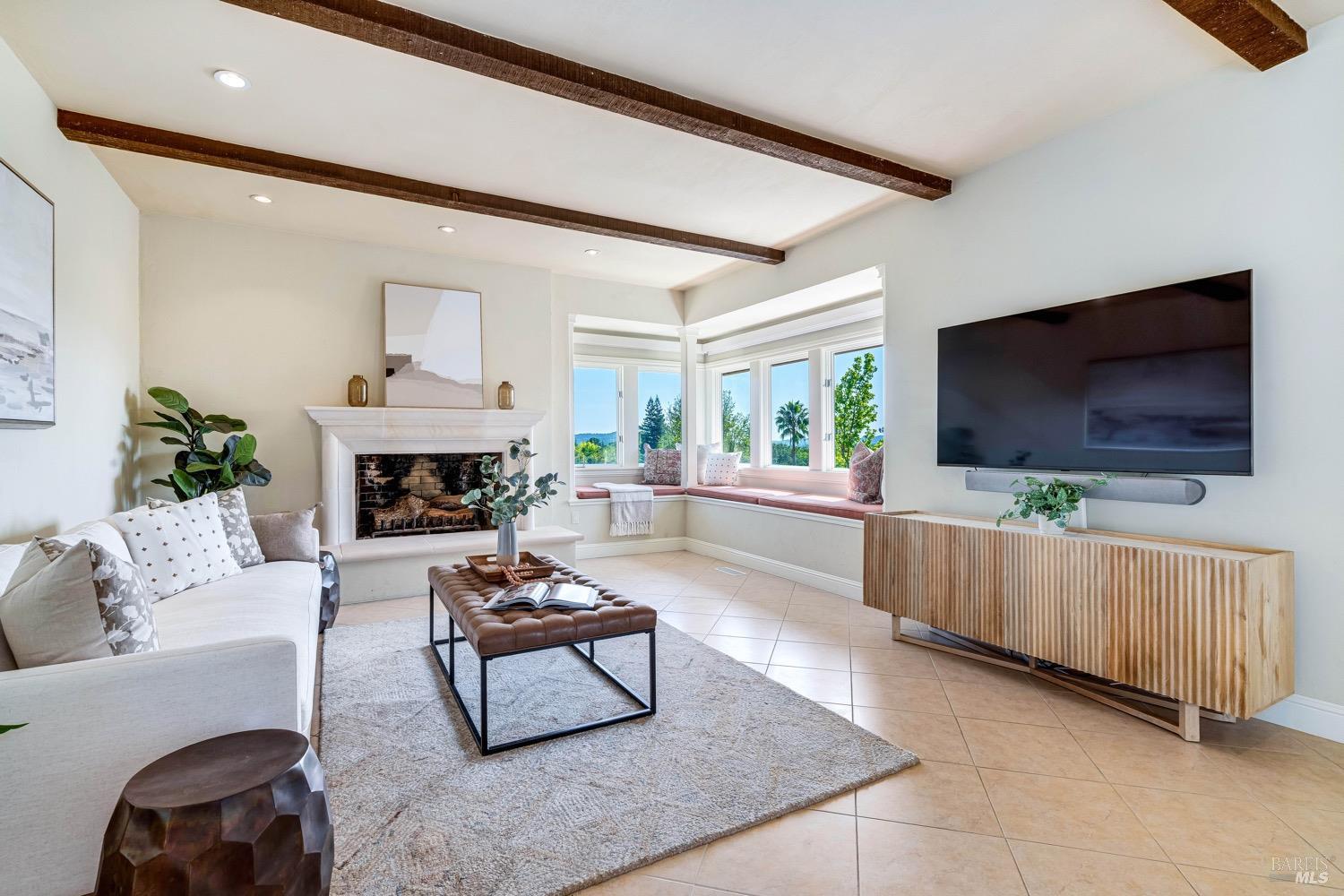 Detail Gallery Image 26 of 67 For 14 Maui Way, Napa,  CA 94558 - 4 Beds | 3 Baths