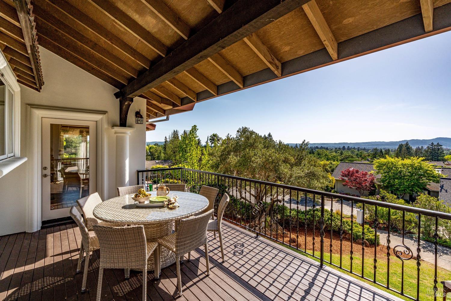 Detail Gallery Image 30 of 67 For 14 Maui Way, Napa,  CA 94558 - 4 Beds | 3 Baths