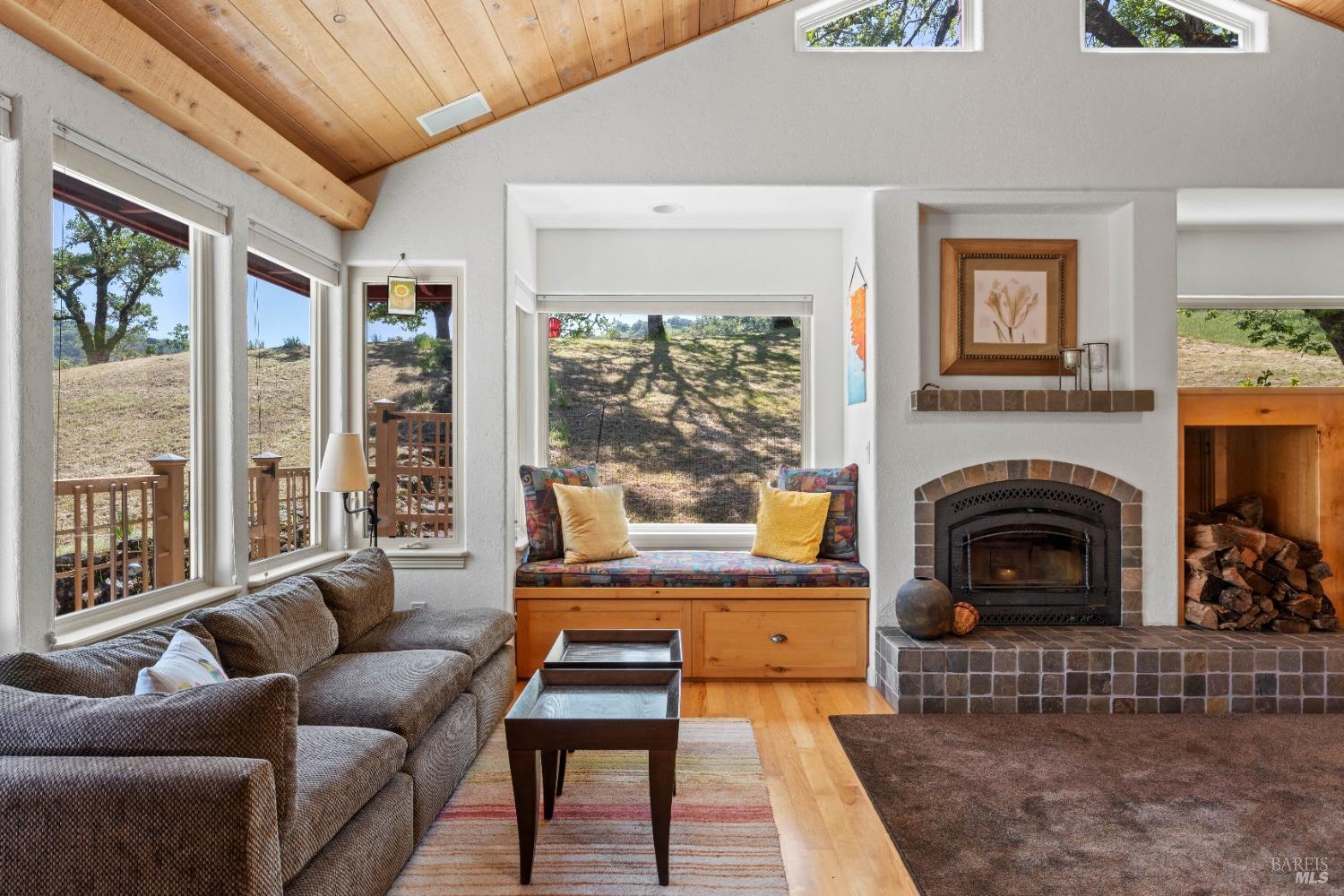Detail Gallery Image 8 of 56 For 3400 Mcnab Ranch Rd, Ukiah,  CA 95482 - 3 Beds | 2 Baths