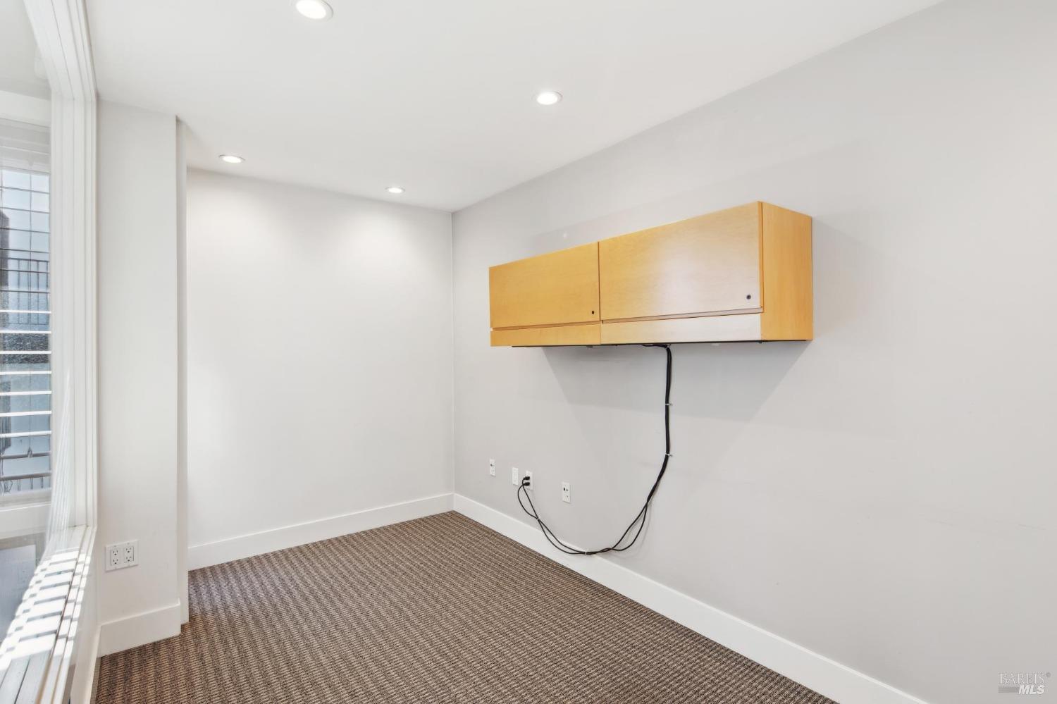 Detail Gallery Image 25 of 33 For 219 Caledonia St, Sausalito,  CA 94965 - – Beds | – Baths