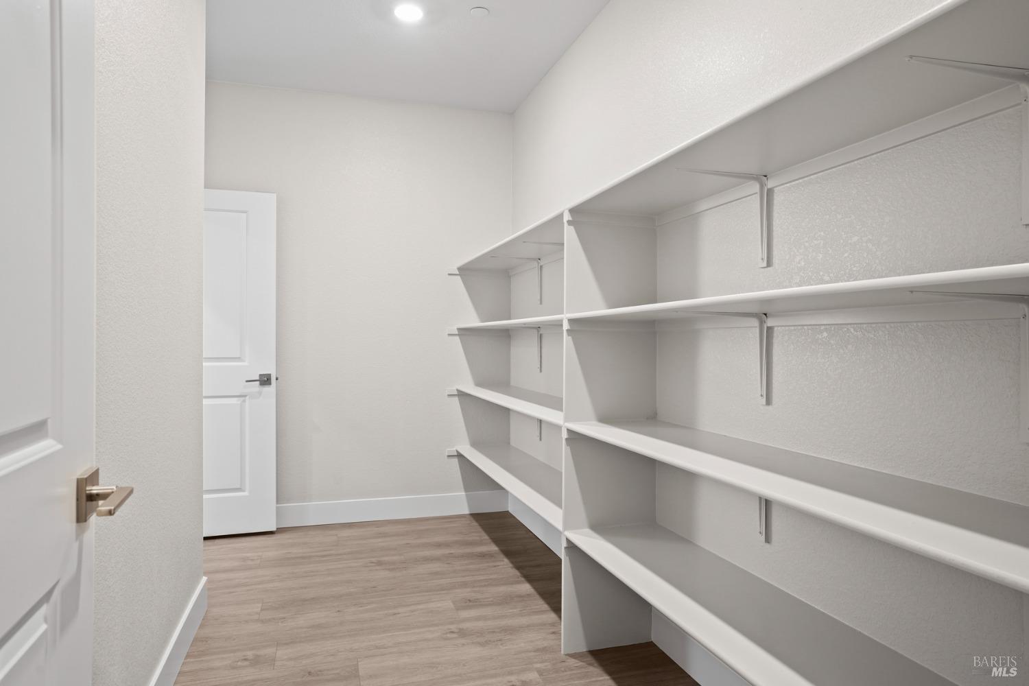 Detail Gallery Image 12 of 23 For 2240 Rustic Oak Ln, Rio Vista,  CA 94571 - 3 Beds | 3 Baths