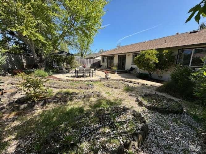 Brookhaven Court, Sebastopol, California image 21