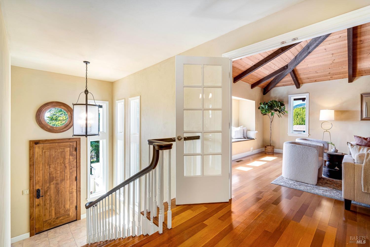 Detail Gallery Image 8 of 67 For 14 Maui Way, Napa,  CA 94558 - 4 Beds | 3 Baths
