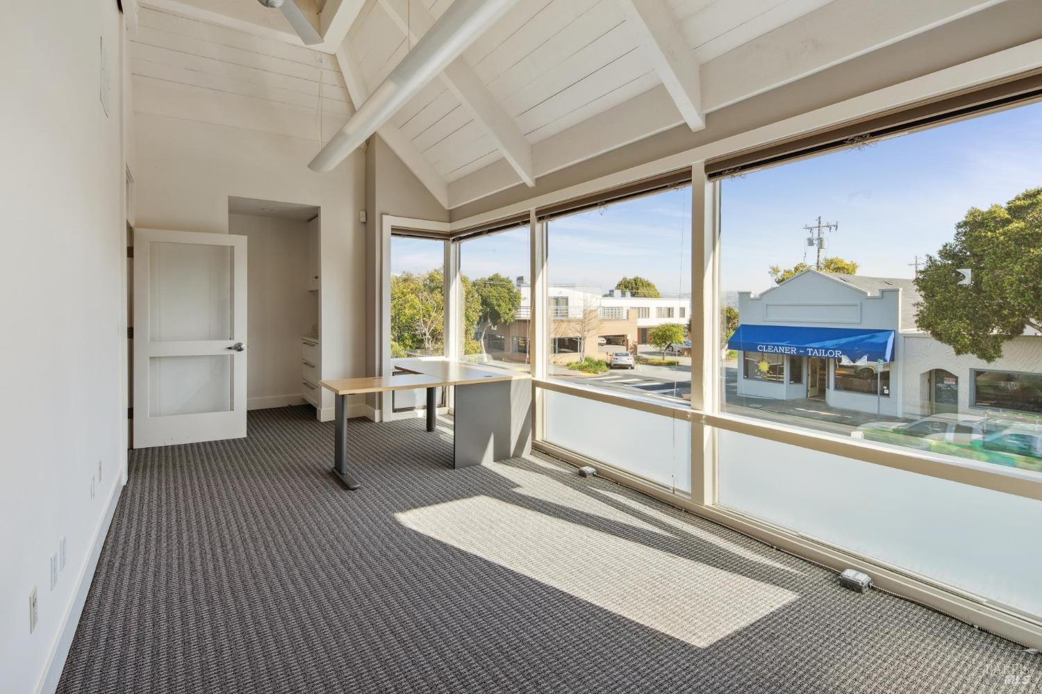 Detail Gallery Image 29 of 33 For 219 Caledonia St, Sausalito,  CA 94965 - – Beds | – Baths